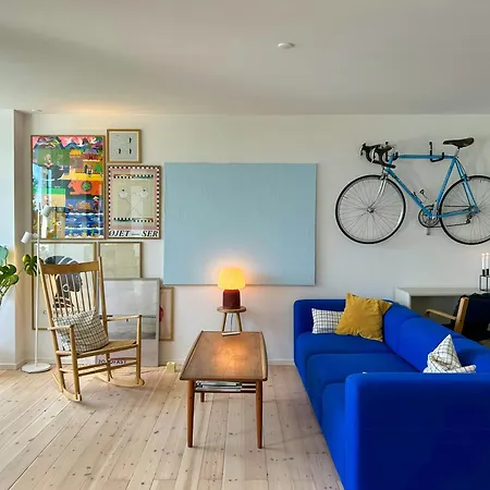 Bright Flat With Unique Finds On Hillerodgade