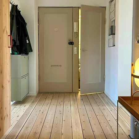 Bright Flat With Unique Finds On Hillerodgade Appartement *